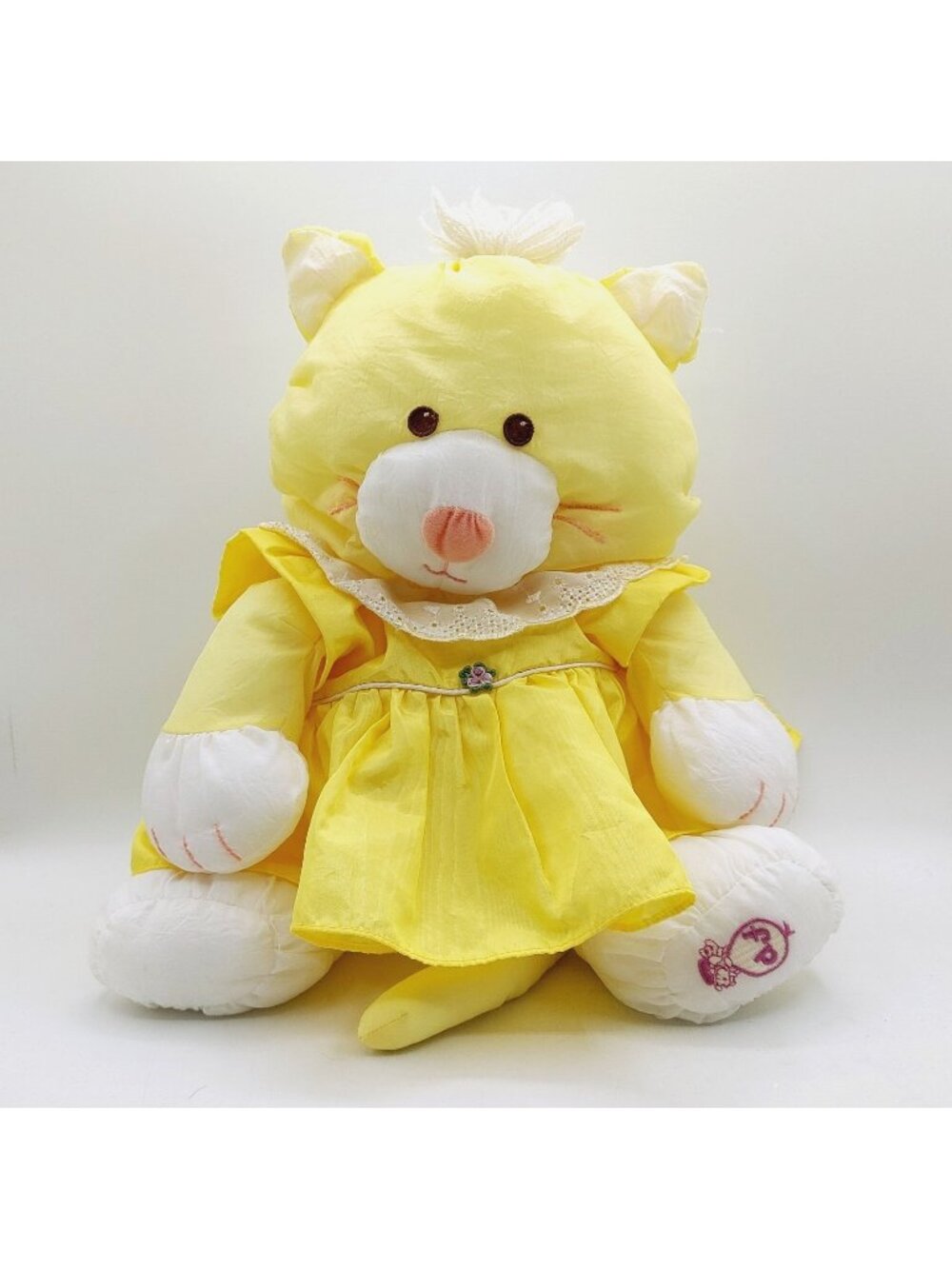 Fisher Price 1986 Puffalump Yellow Cat Kitten W/Dress VINTAGE 15”